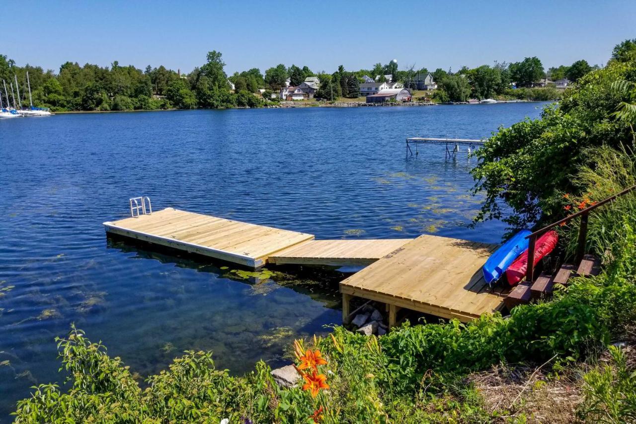 Family Cottage On Chaumont Bay, Walk To Downtown Eksteriør bilde